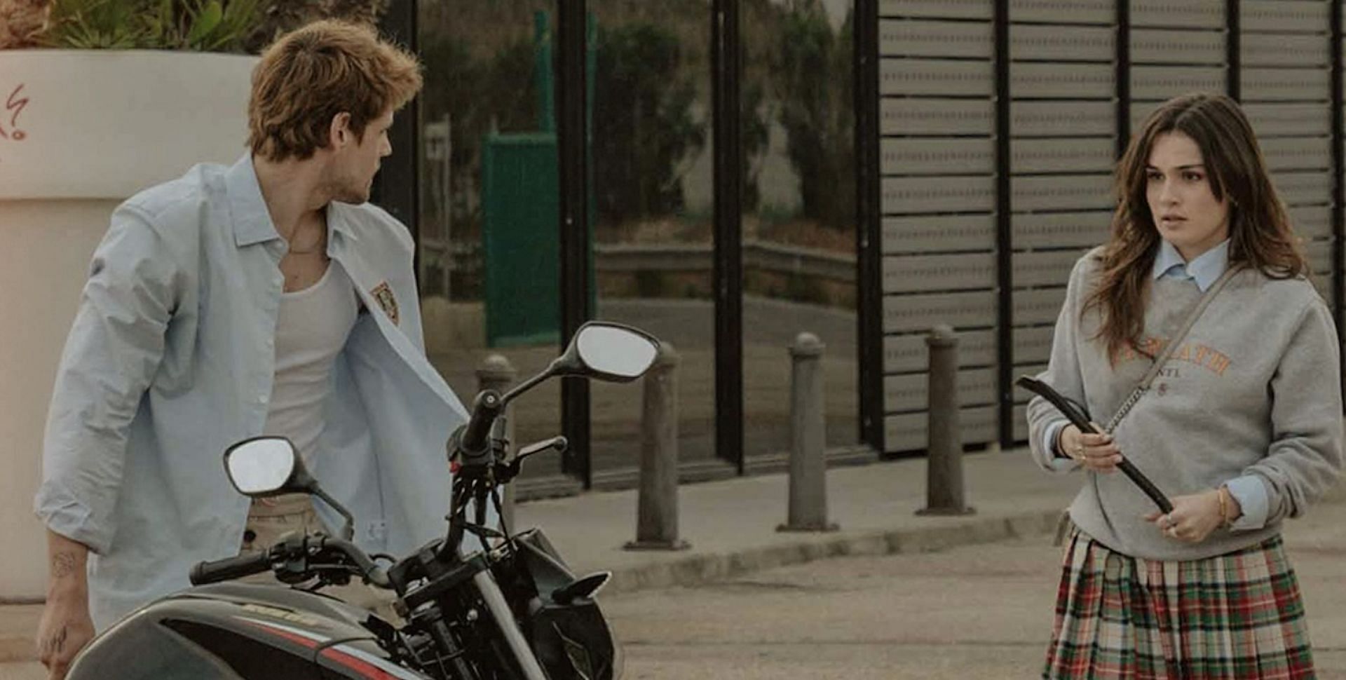 Eros and Reese in Bad Influence. (Image via Netflix)